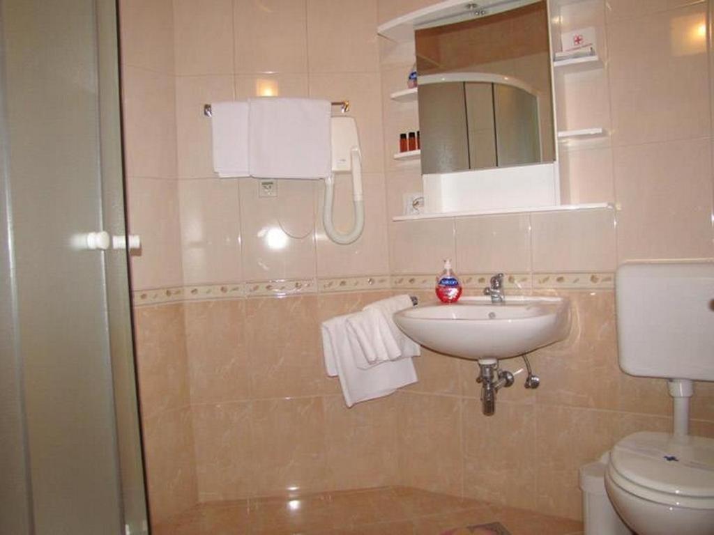 Family Friendly Apartments With A Swimming Pool Nevidjane, Pasman - 18054 Nevidane Bagian luar foto